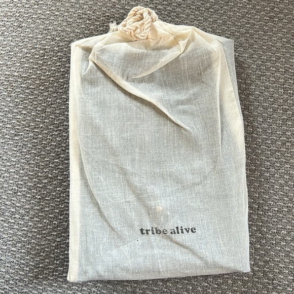 Tribe Alive Black Leather Clutch Wallet - Picture 3 of 3